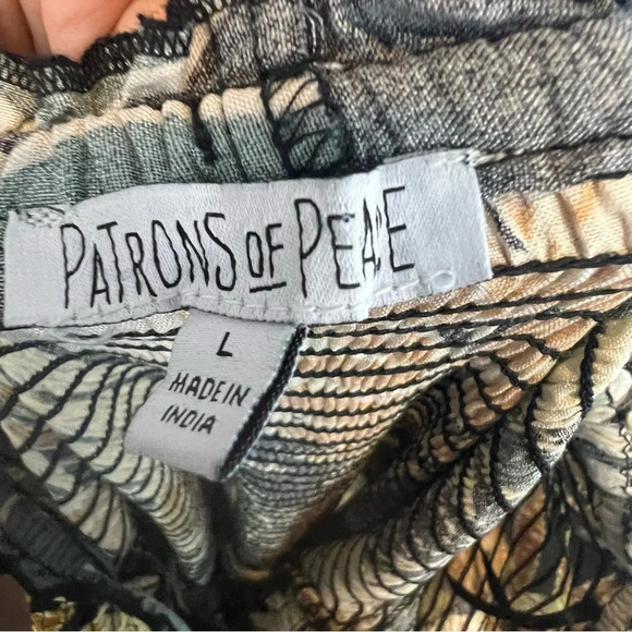3/$30 🍂 Patrons Of Peace Tropical Print Short Sleeve Rayon Puckered Jumpsuit - Picture 8 of 8